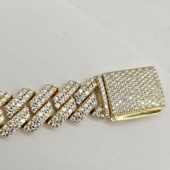 GUU Shop 925 Sterling VVS Real Moissanite Wide Prong Cuban Bracelet 8" L Men's - Picture 3 of 10